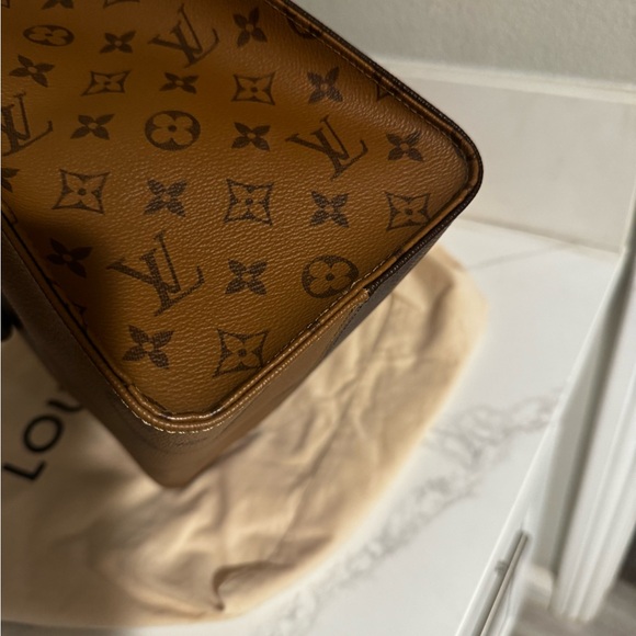 Authentic New Louis Vuitton Onthego MM Monogram. - Picture 6 of 12
